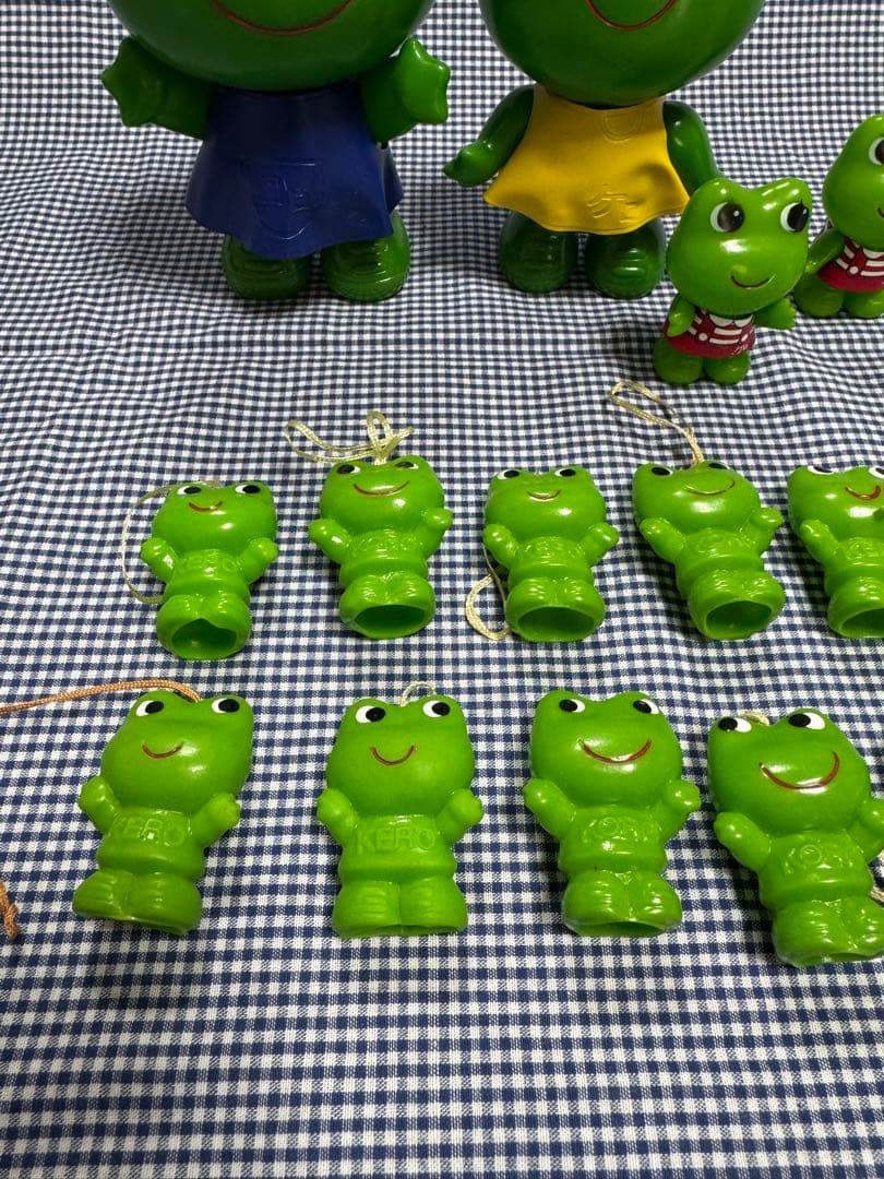 ケロちゃん、コロちゃんのフィギュアセット コルゲンコーワ