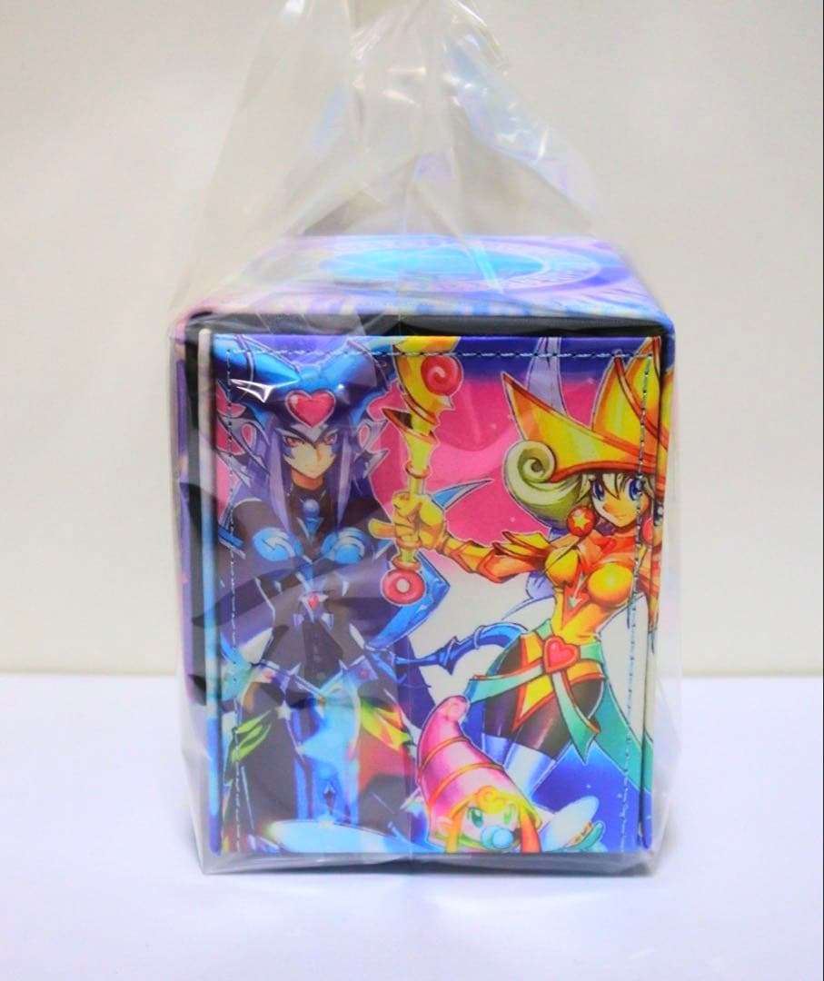 遊戯王 レザー ミレニアムデッキケース ブラックマジシャンガール ブラマジガール