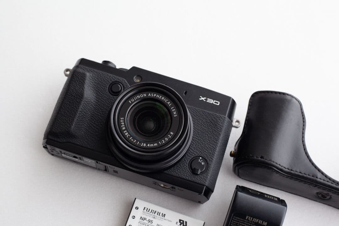 Fujifilm X30 富士フィルム
