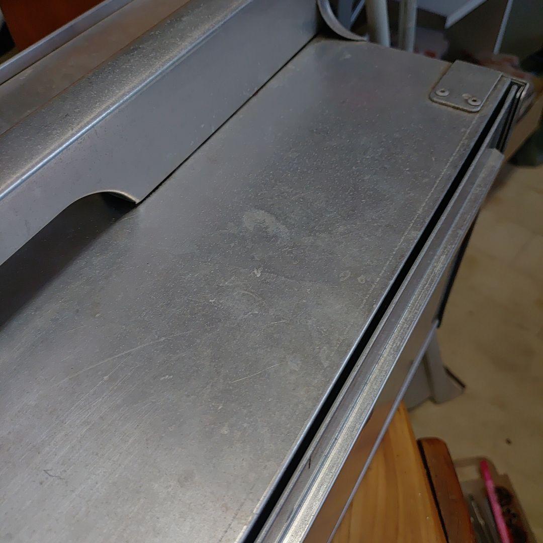 出前の岡持ち　オカモチ　飲食店　デリバリー　出前配達