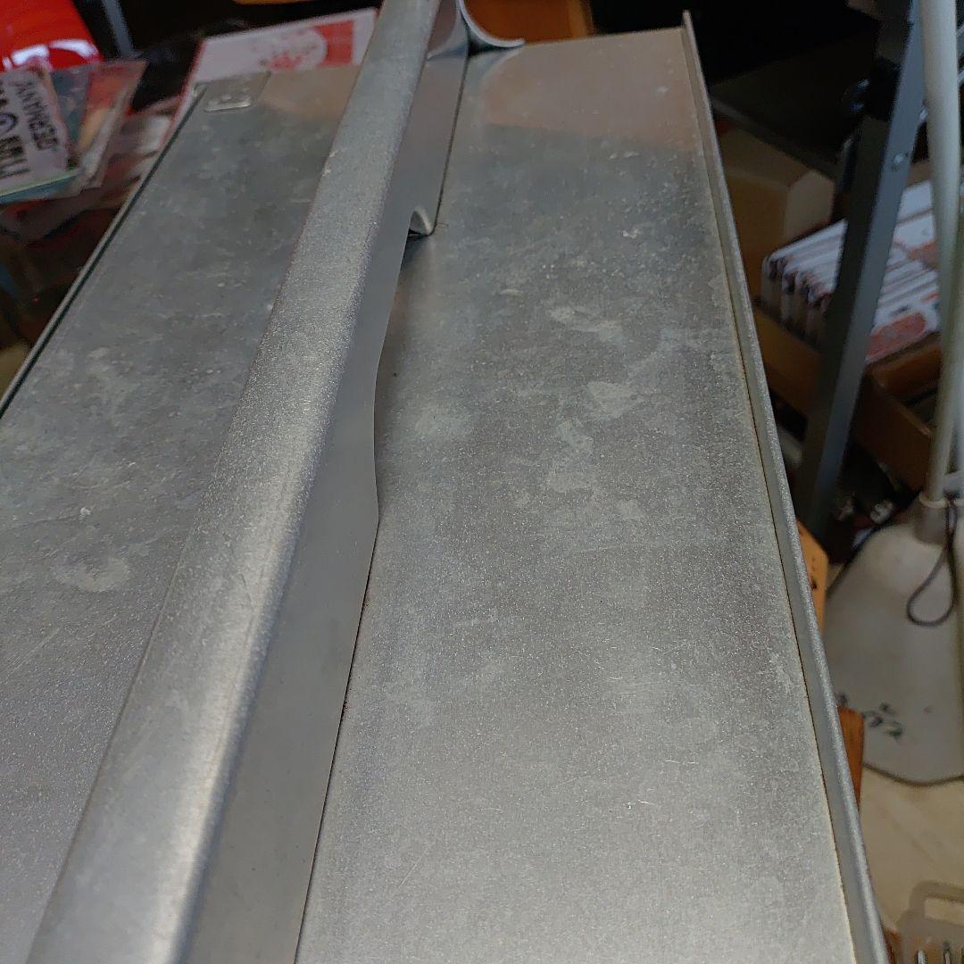 出前の岡持ち　オカモチ　飲食店　デリバリー　出前配達