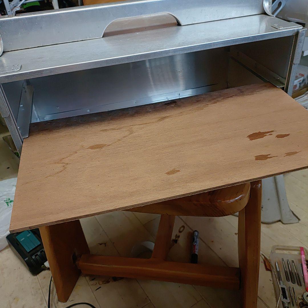 出前の岡持ち　オカモチ　飲食店　デリバリー　出前配達