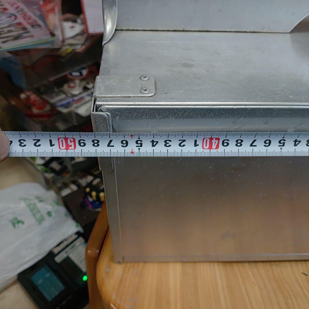 出前の岡持ち　オカモチ　飲食店　デリバリー　出前配達