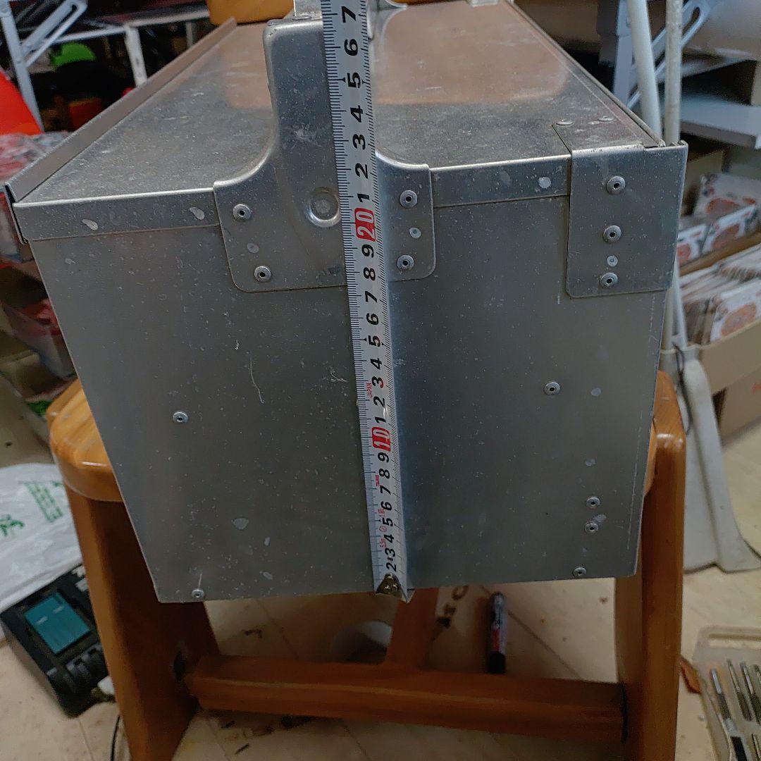 出前の岡持ち　オカモチ　飲食店　デリバリー　出前配達