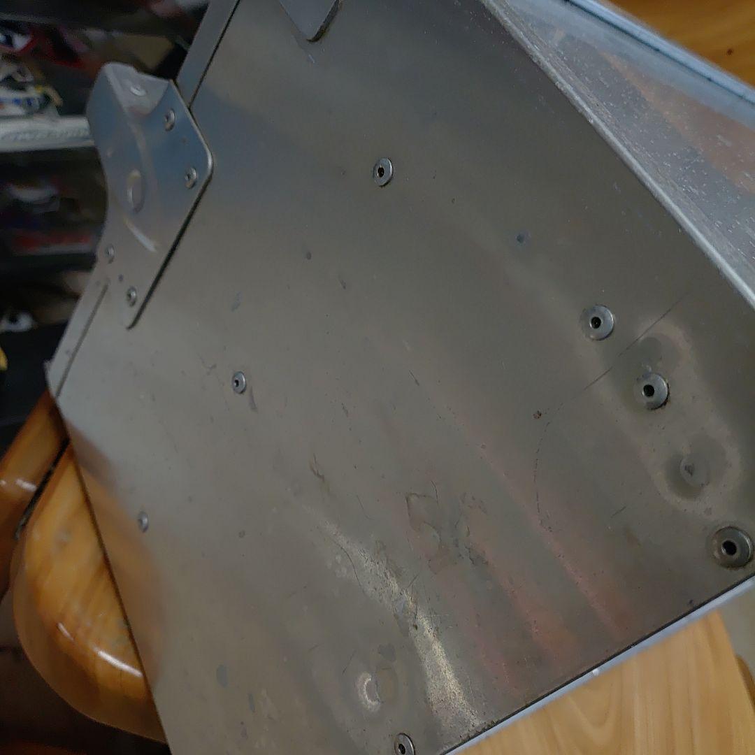 出前の岡持ち　オカモチ　飲食店　デリバリー　出前配達