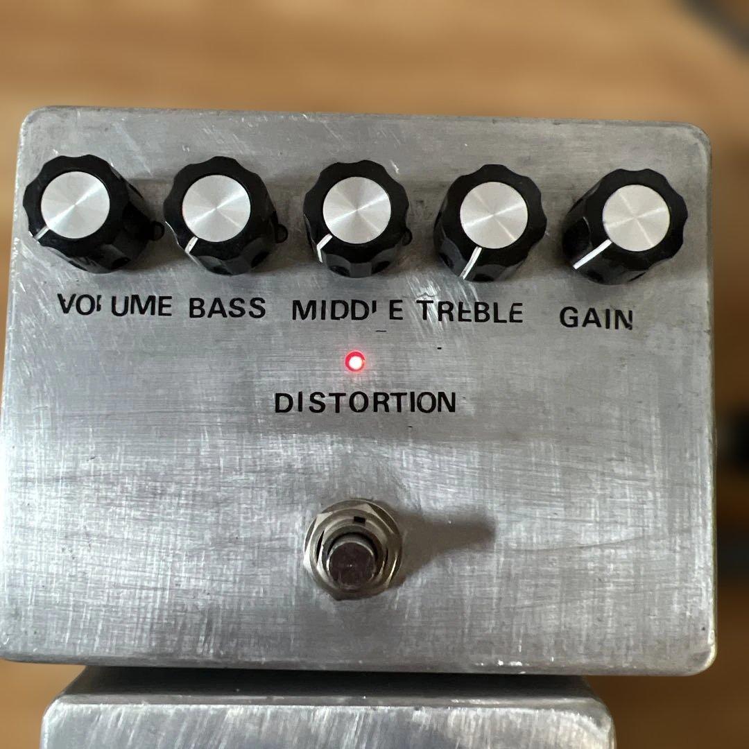 ディストーションペダル メタルボディ中古品です2個セット。