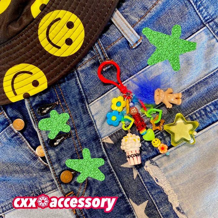 【v-17】ビーズキーホルダー❁ニコちゃん カラフル 個性的 古着 派手 韓国