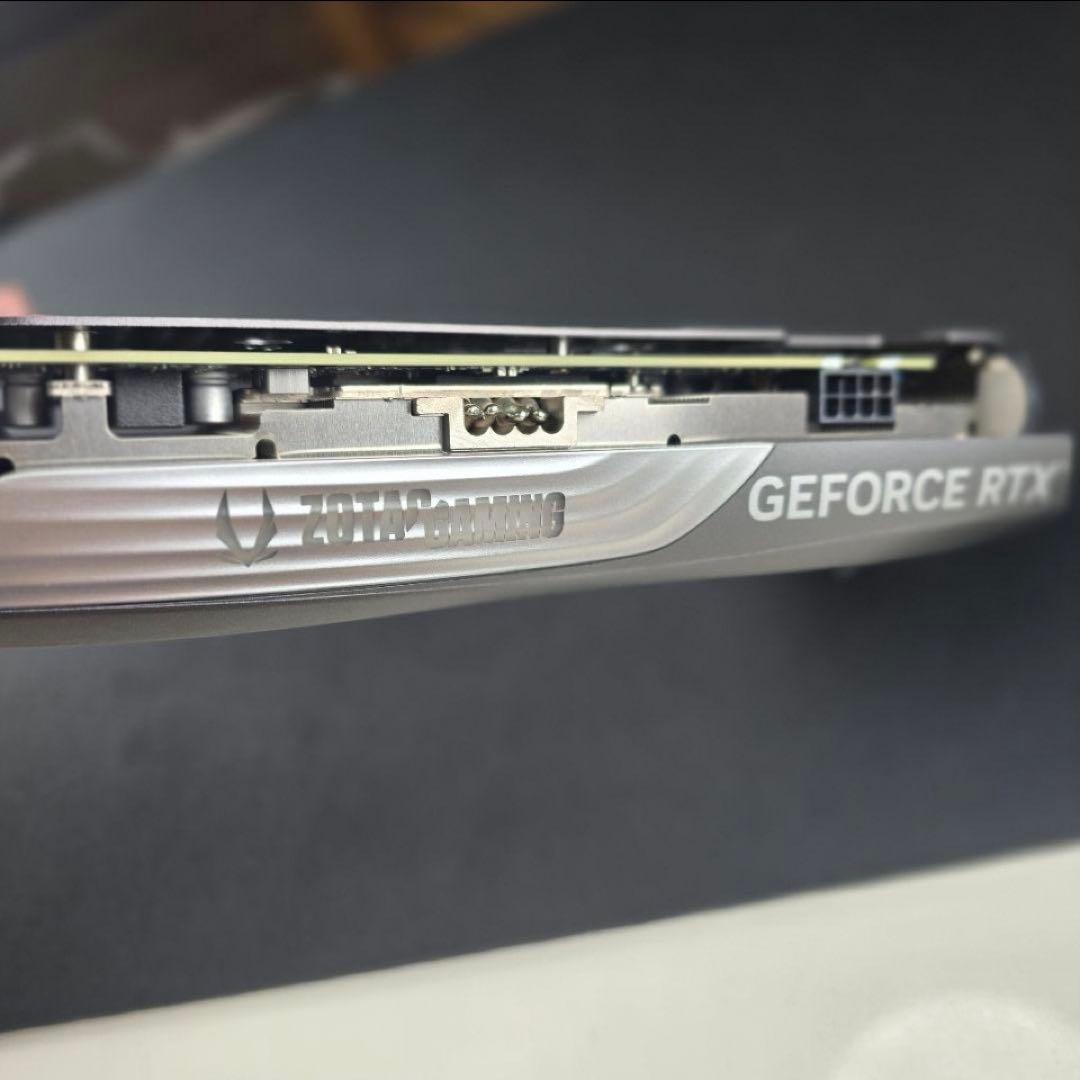 グラフィックボード・グラボ・ビデオカード ZOTAC RTX4070 Twin Edg