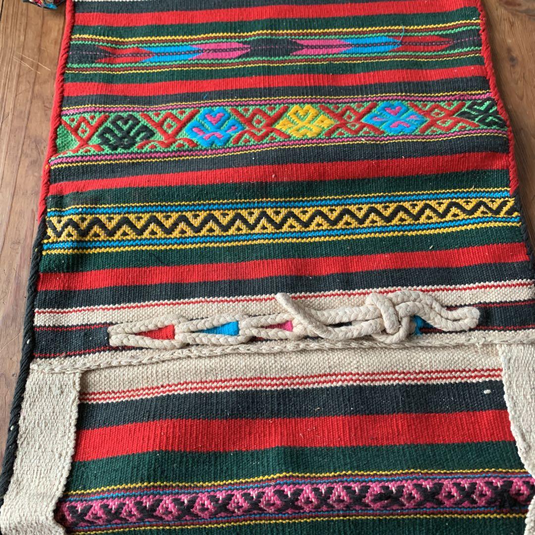 手編み　工芸品　マガジンラック　インテリアラック