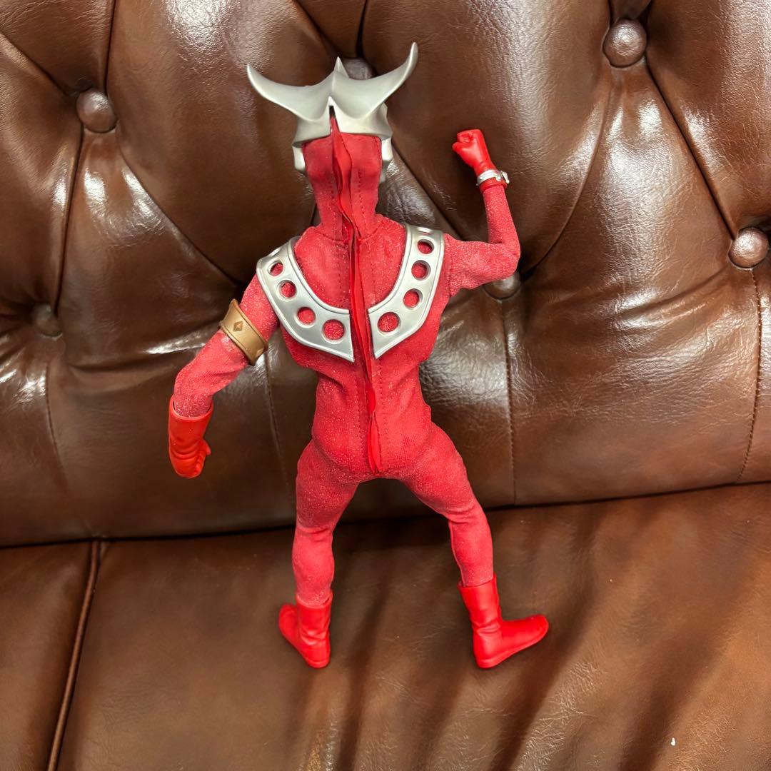 メディコムトイ　RAH ウルトラマンレオ