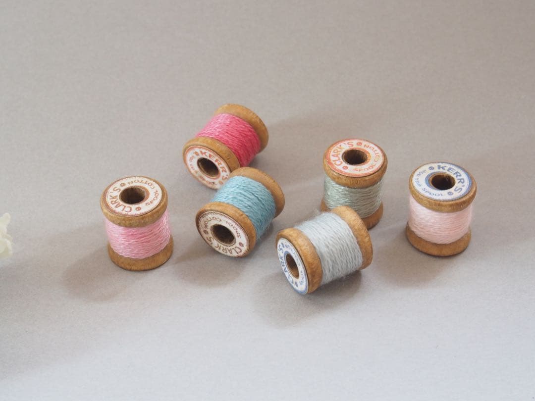 ミニチュア ドールハウス　糸巻き棚