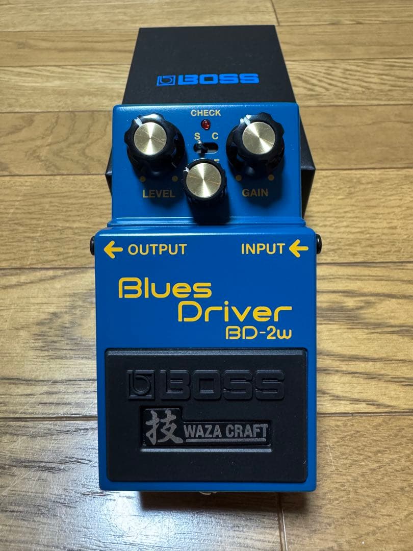 ギター BOSS BD-2W