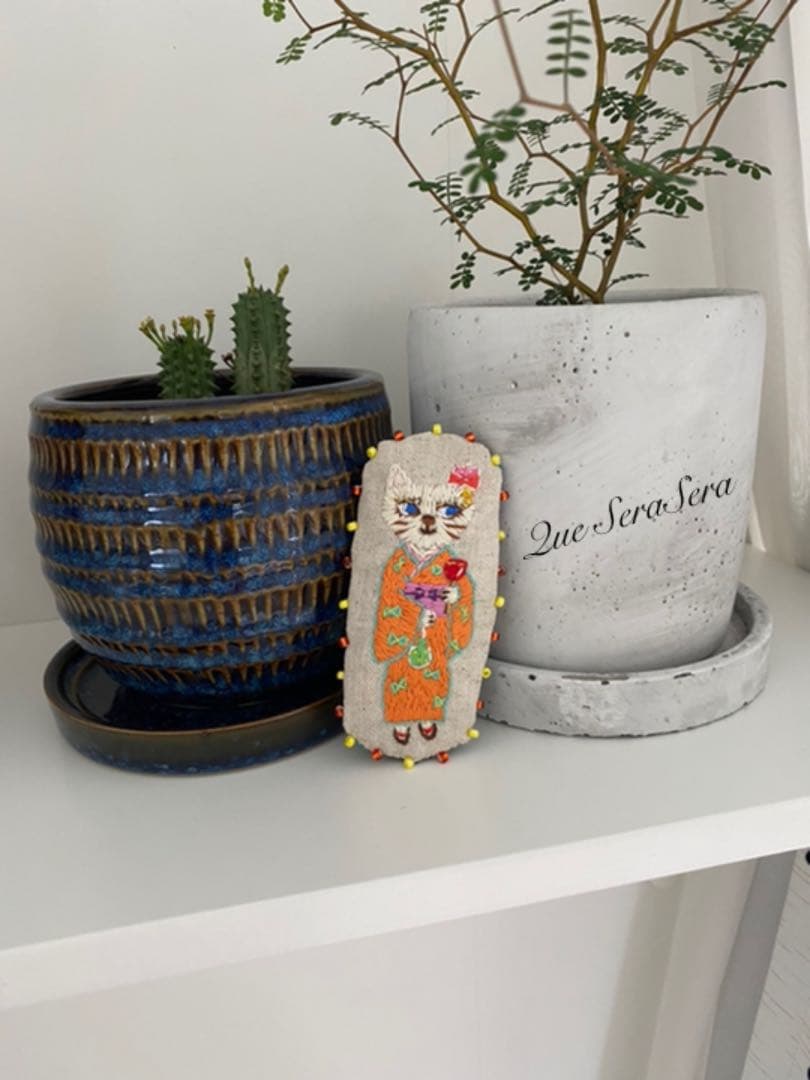 刺繍　ブローチ　ビーズ　猫　浴衣　ハンドメイド