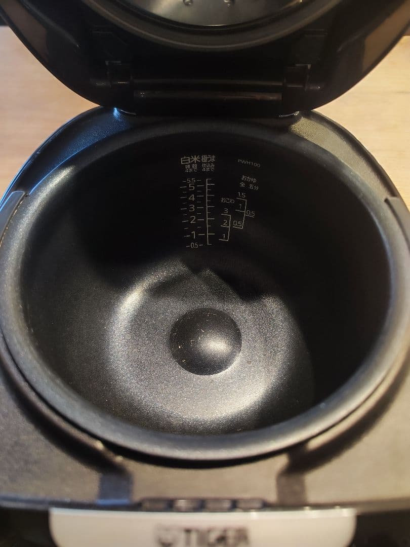 TIGER タイガー IH炊飯器 5.5合 JPW-D100T ブラック