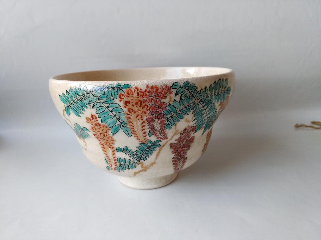 色絵 薩摩焼 藤絵 茶碗 合箱 茶道具 茶器 抹茶碗 美品 です。