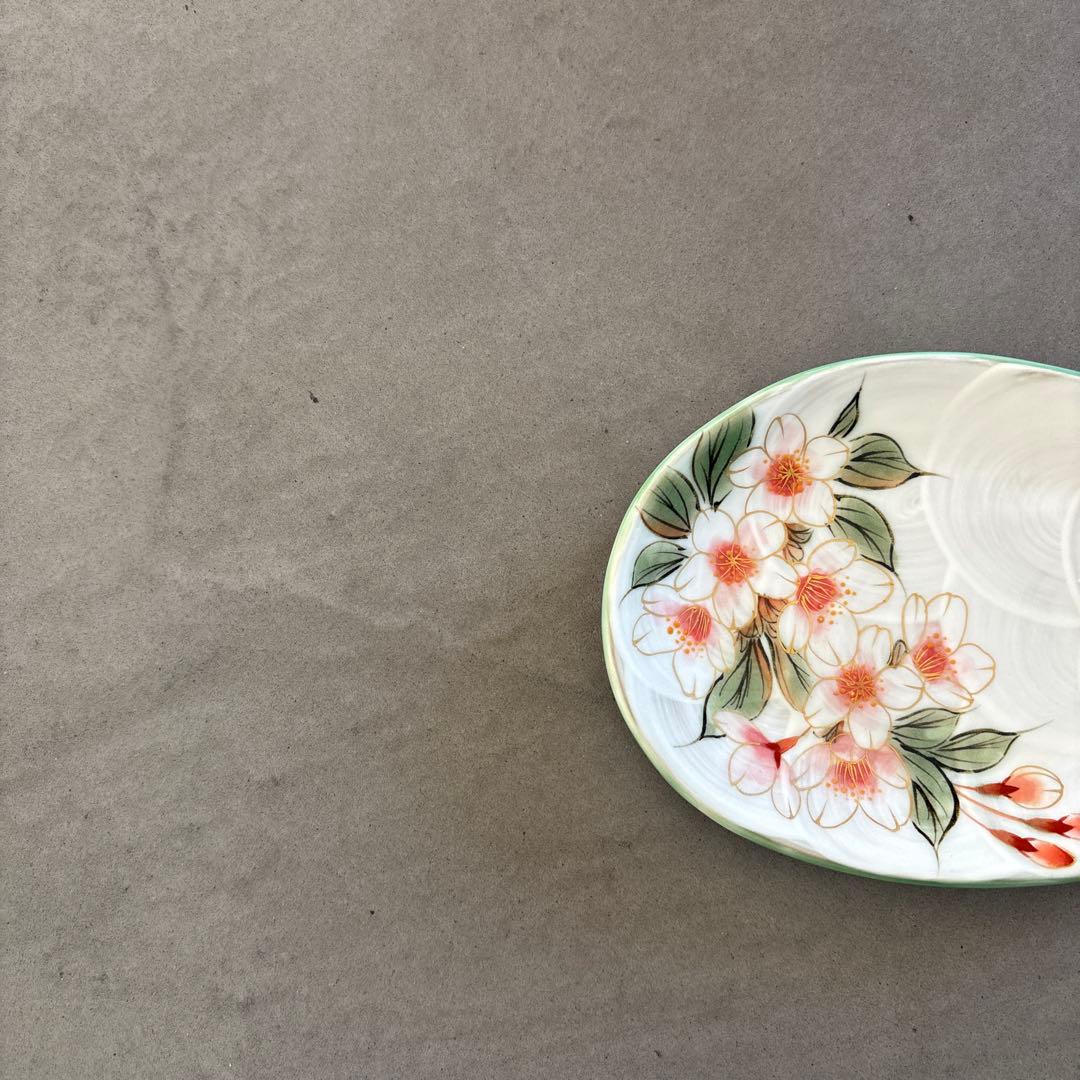《ほぼ新品》美品【陶葊】京焼　清水焼　白掛彩草花　色絵付け　皿　桜　陶あん