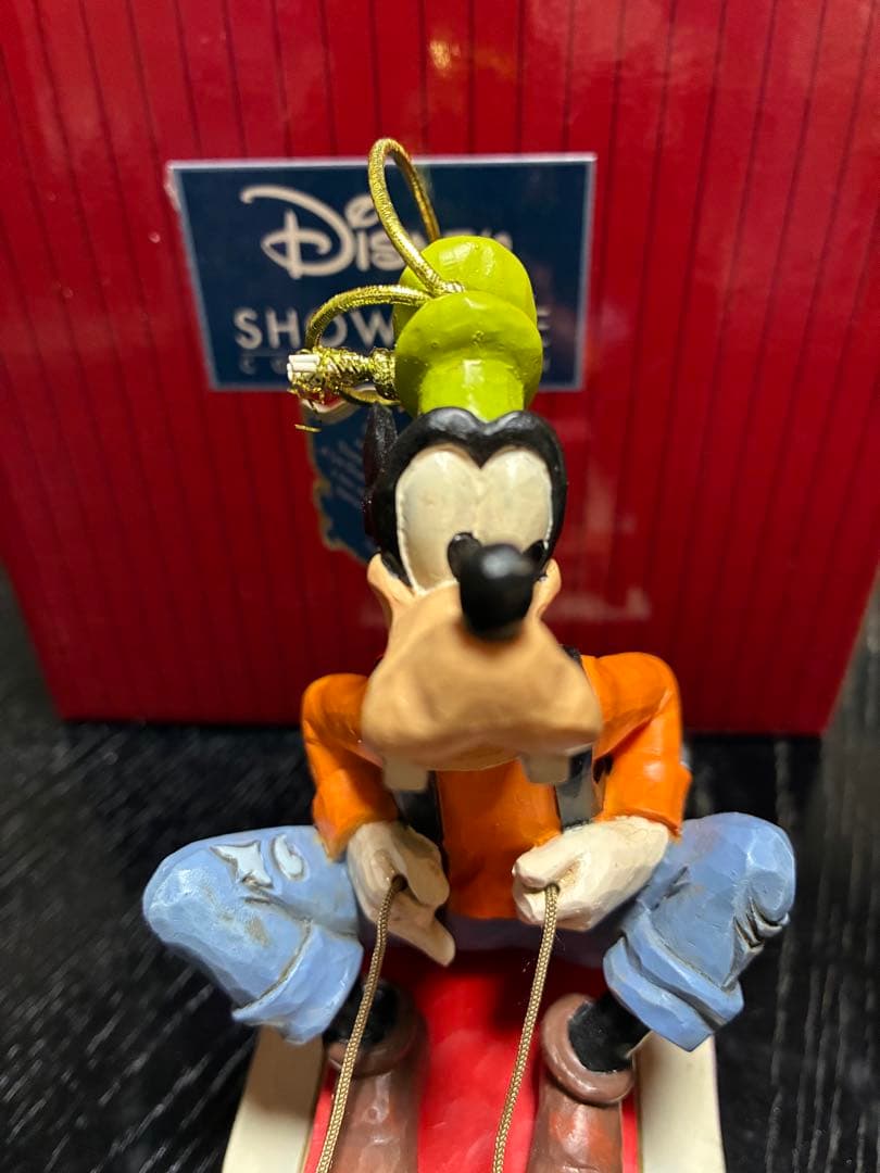 ディズニー　トラディション　グーフィー フィギュア