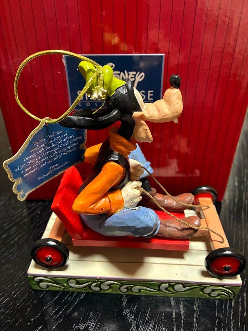 ディズニー　トラディション　グーフィー フィギュア