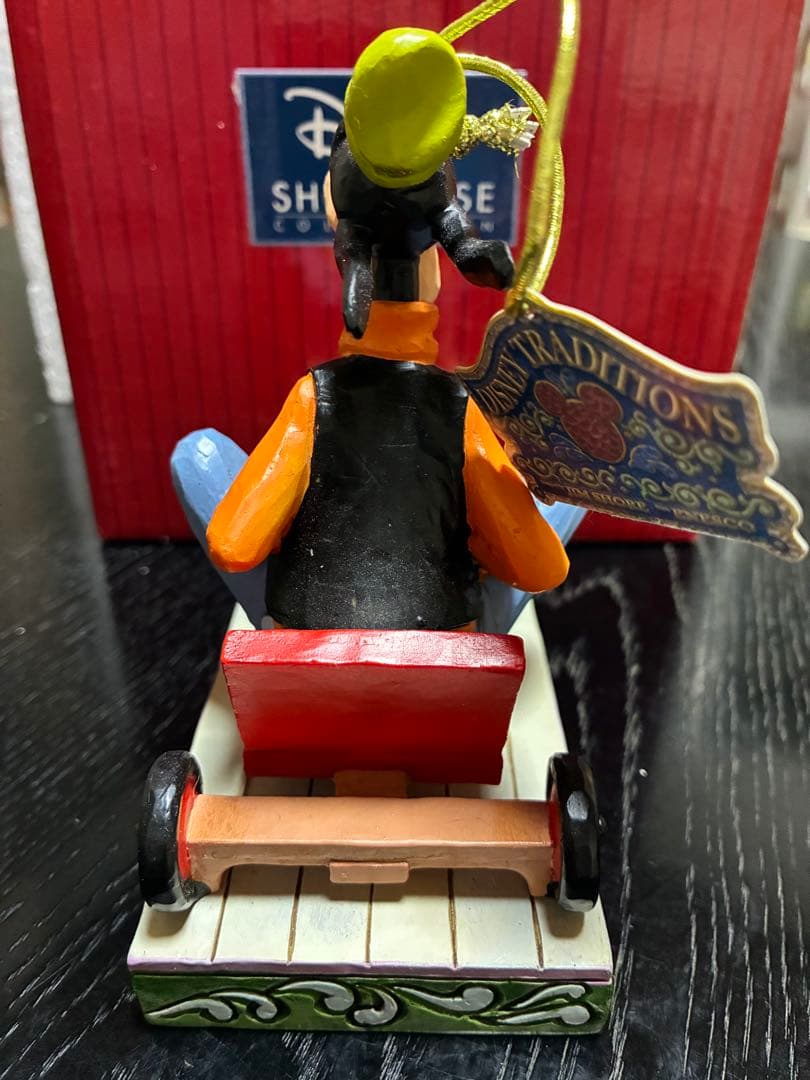 ディズニー　トラディション　グーフィー フィギュア