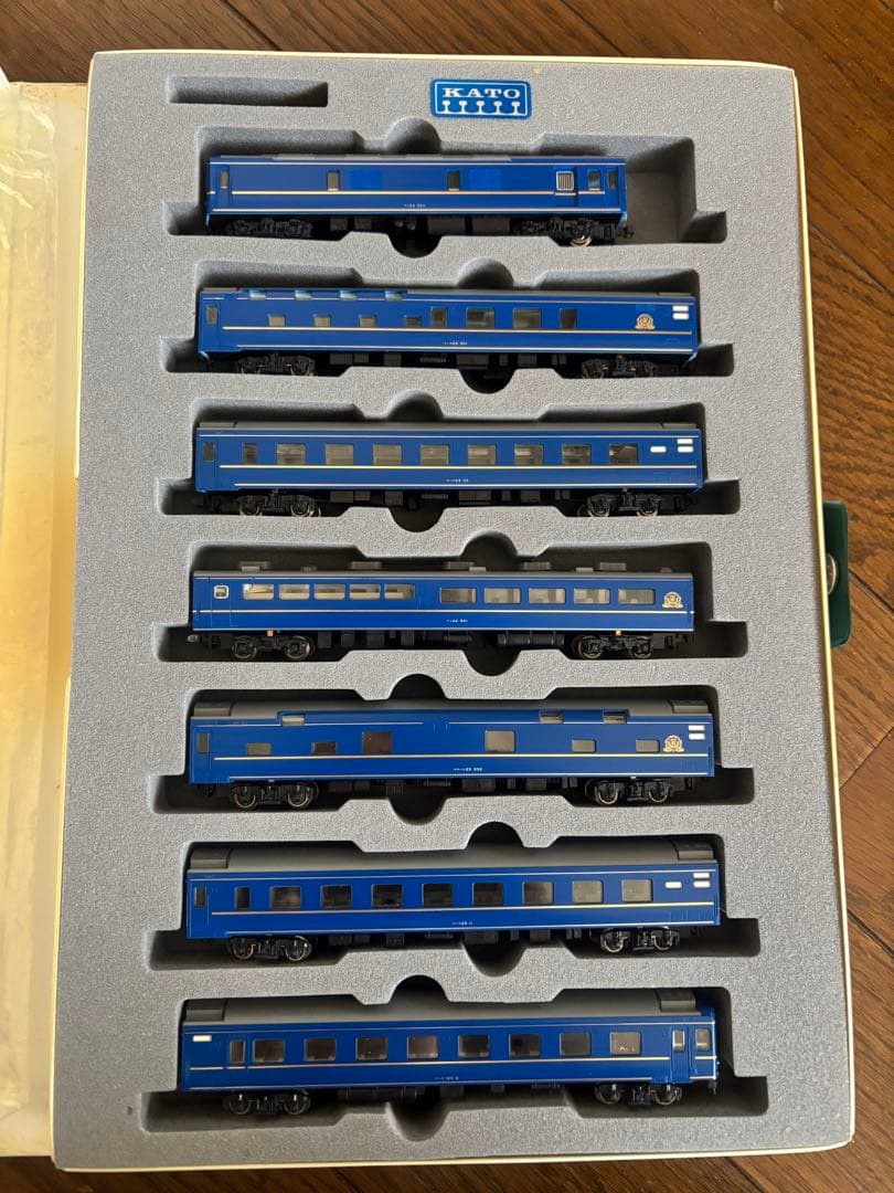 KATO 10-163 24系25形北斗星JR北海道編成　EF81