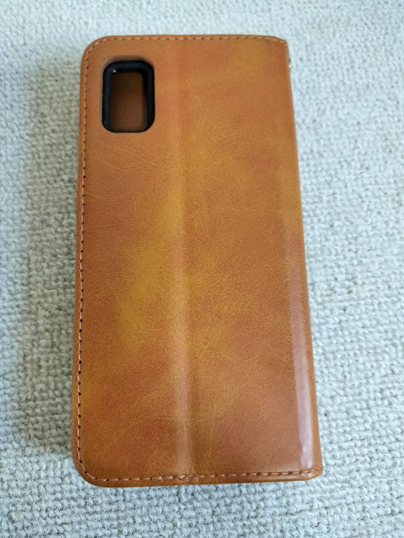 スマートフォン　本体　箱あり　手帳ケースあり　AQUOS SH-51C