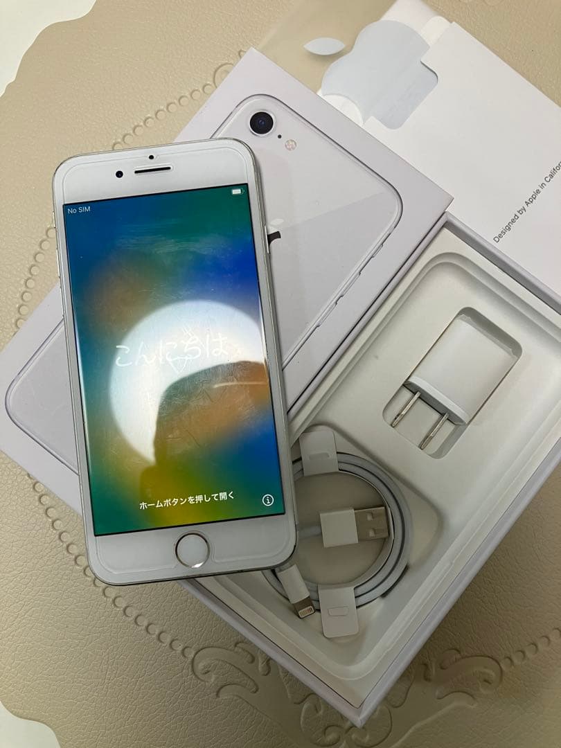 ★超美品★iPhone8★バッテリー100%シルバー ☆SIMフリー☆箱&備品付