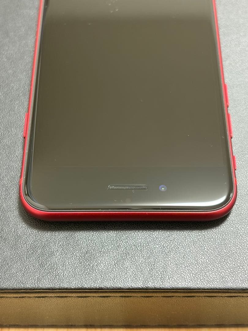 美品　iPhone SE 第二世代　②