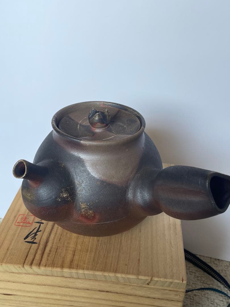 備前焼の急須(松井興之作)