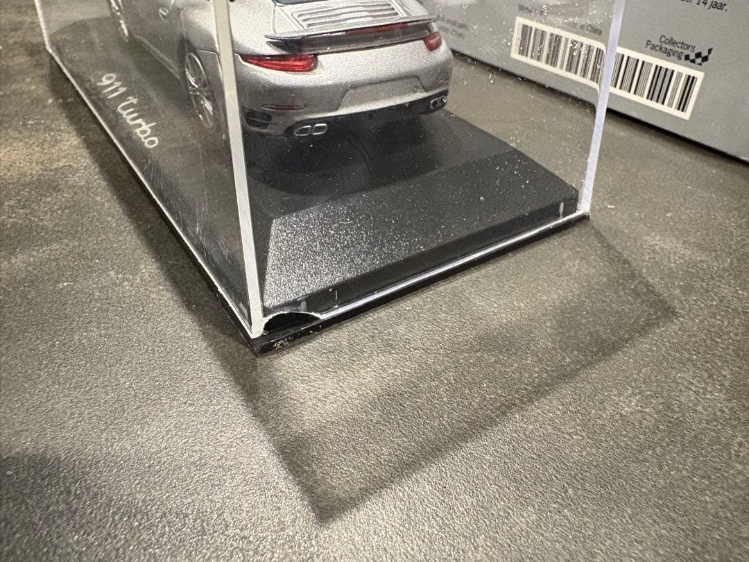 ポルシェ特注 911 ターボ ミニカー 1/43
