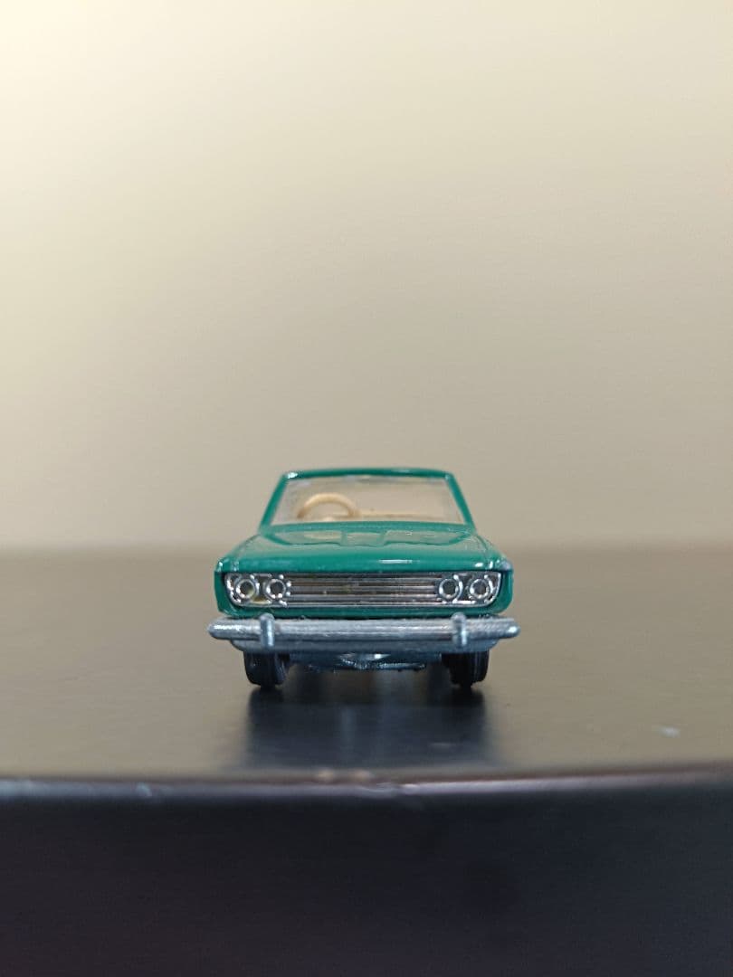 希少　トミカ　ブルーバードSSSクーペ　NO.1 緑　黒箱　絶版　廃盤