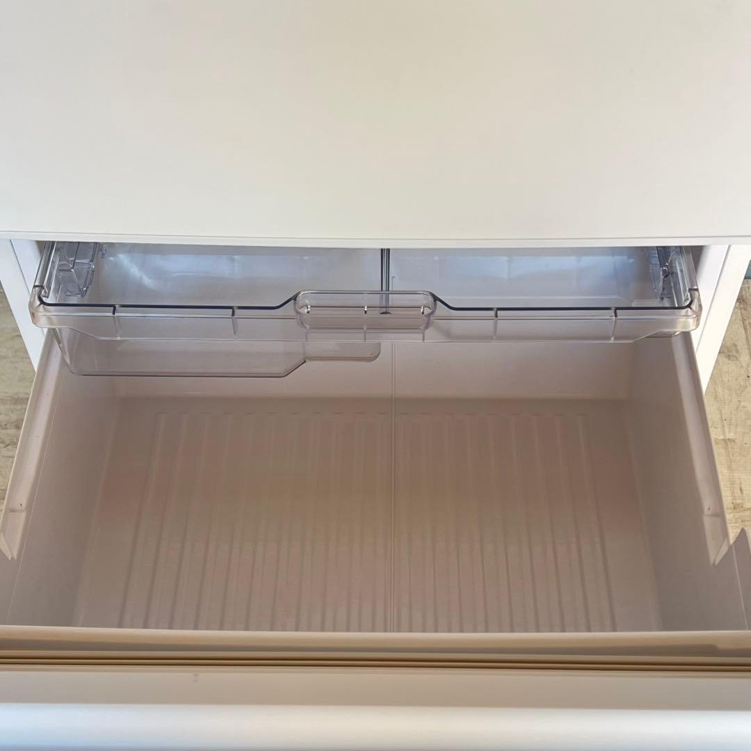 配送設置無料　SHARP 両開き5ドア冷蔵庫　24年製　自動製氷機付