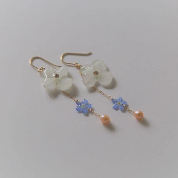 冬と春が楽しみになるピアス