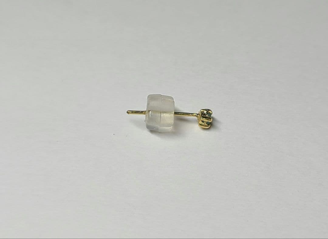 ネオン煌めくお星さま★ブラジルバターリャパライバトルマリンピアス18金★