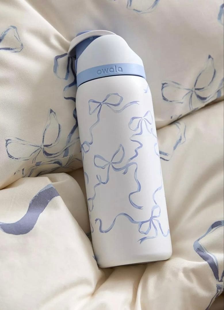 Owala Tied And True Blue Bows 32オンス 水筒