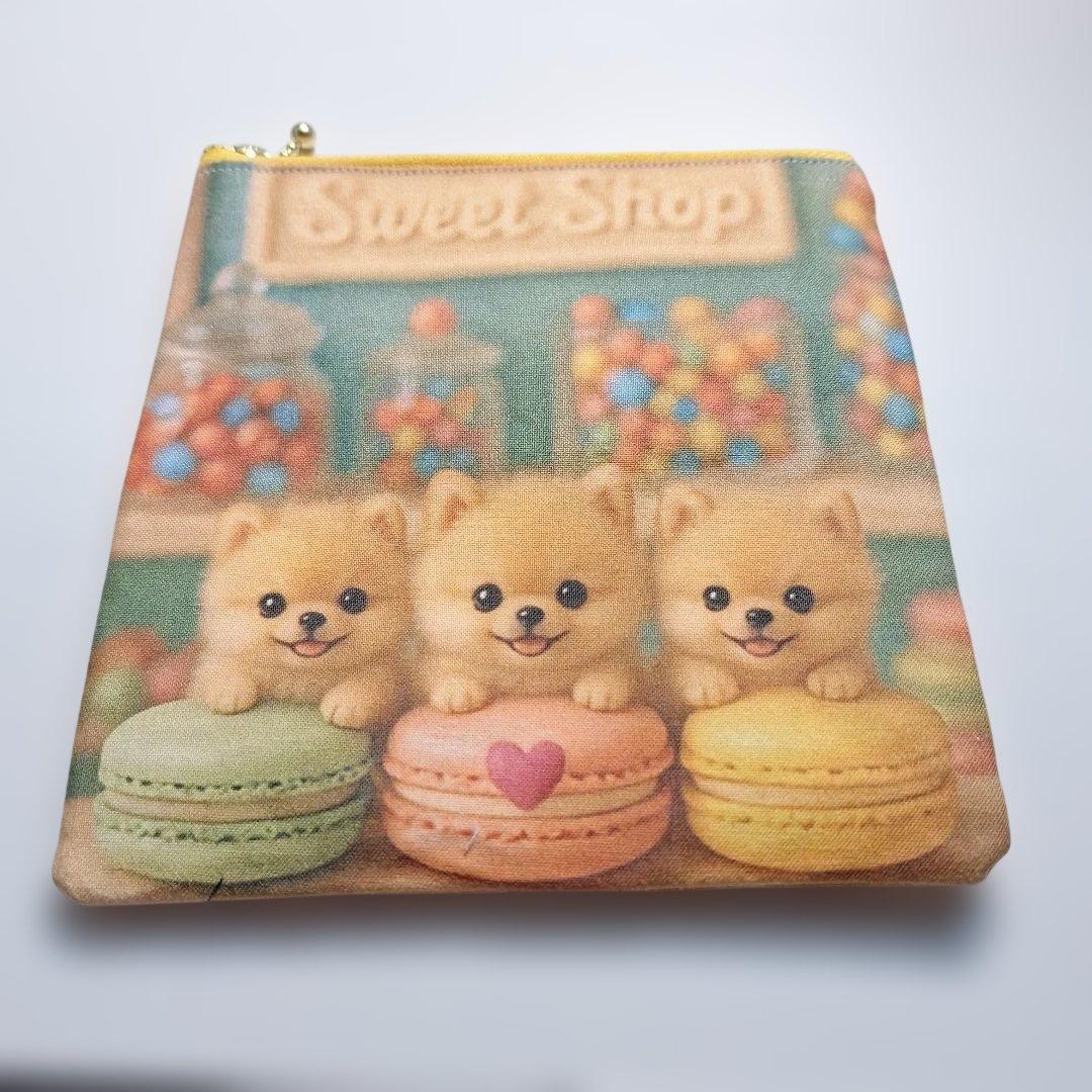 激レアポメラニアンパネル生地　ハンドメイド　フラットポーチ