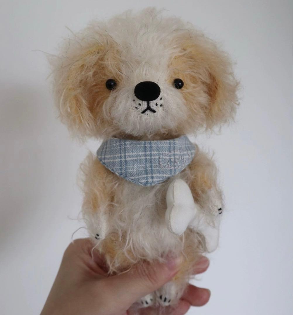 チェック襟の大人しい仔犬 ぬいぐるみ アーティストベア 海外作家様 ハンドメイド