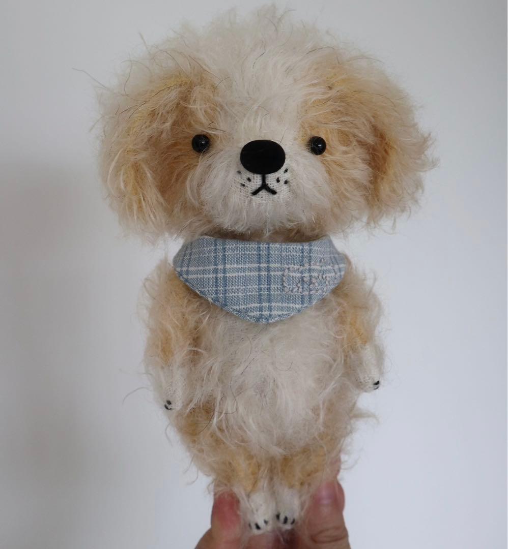 チェック襟の大人しい仔犬 ぬいぐるみ アーティストベア 海外作家様 ハンドメイド