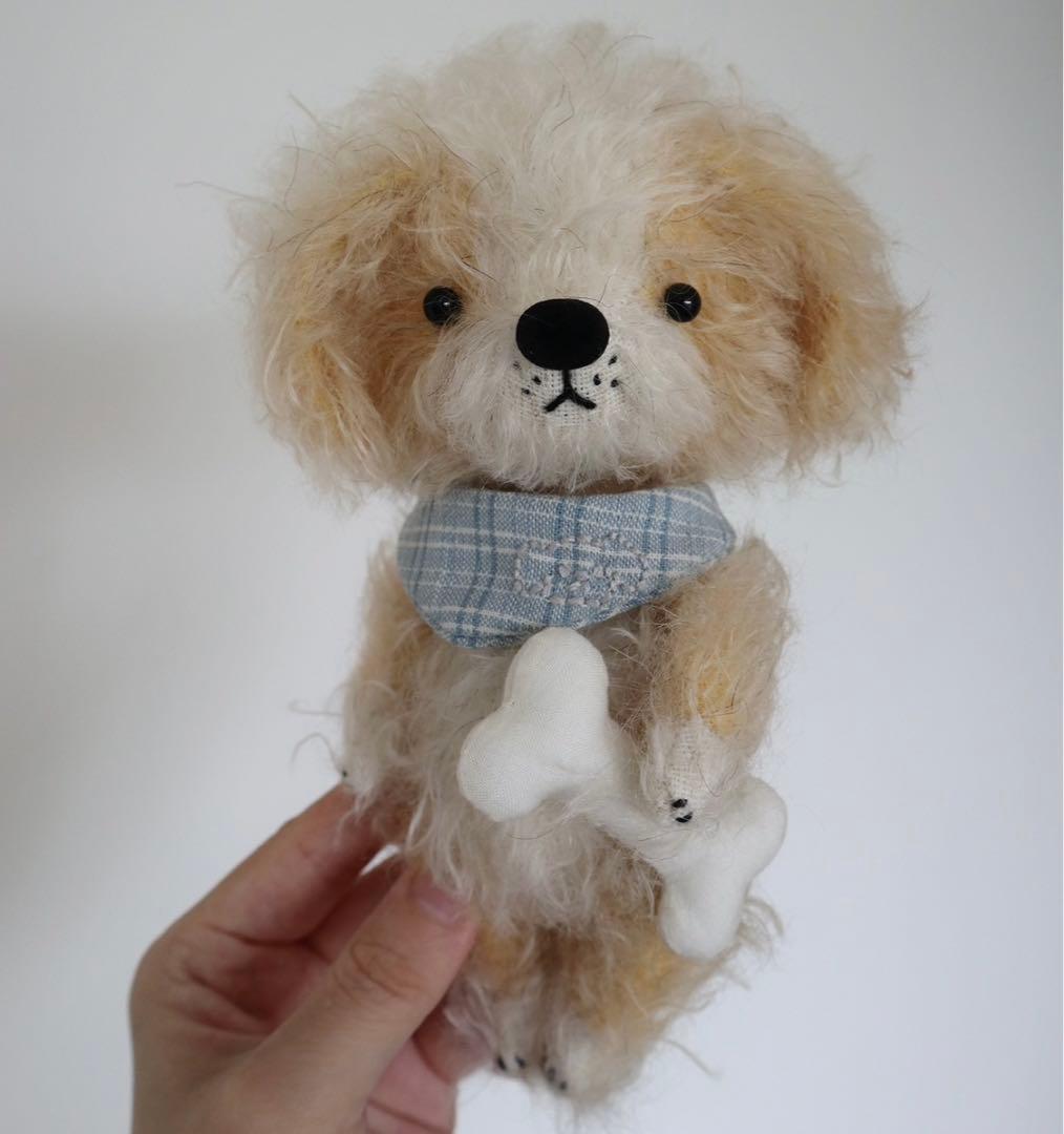 チェック襟の大人しい仔犬 ぬいぐるみ アーティストベア 海外作家様 ハンドメイド