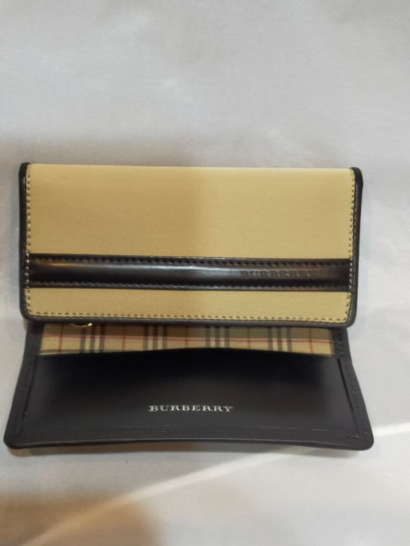 バーバリー　キーホルダー　キーケース