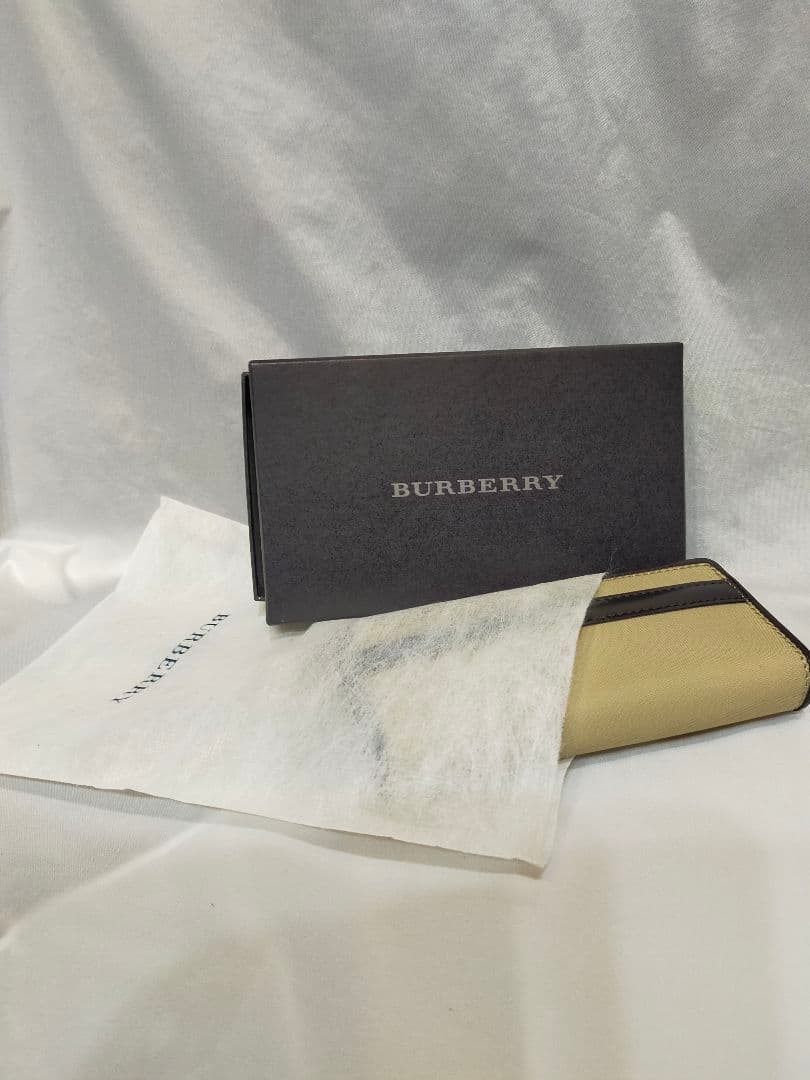 バーバリー　キーホルダー　キーケース