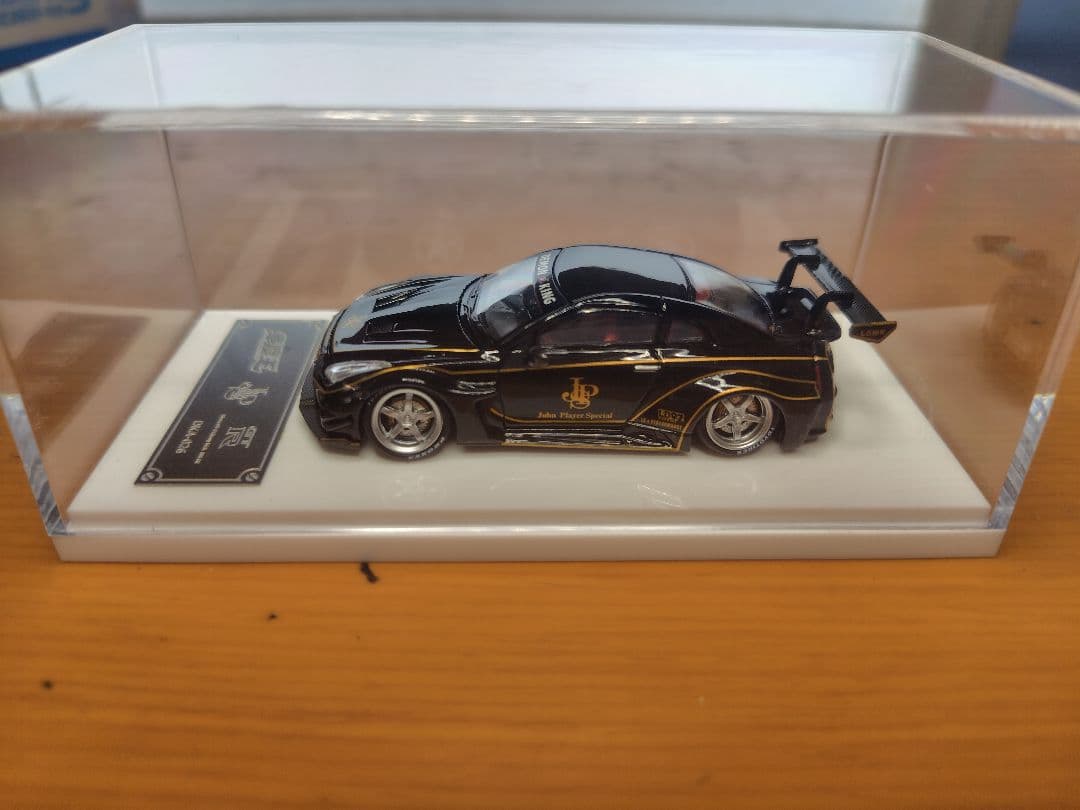 デーモンキング　チェイス 1/64 スカイライン　GT-R35 LBWK
