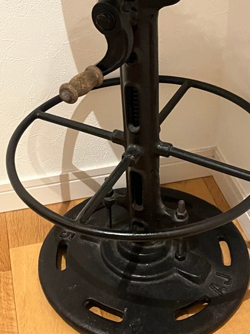 ヴィンテージ カウンタースツール