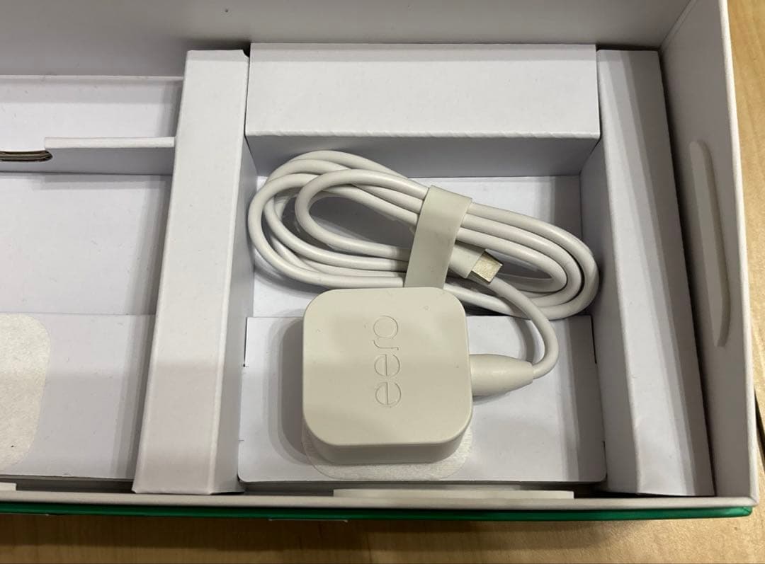 eero7 無線LANルーター 2台セットの1台