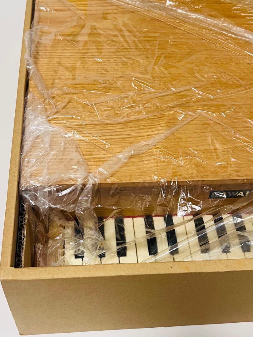 希少な日本製 未使用品 KAWAI 木製グランドピアノ 32鍵盤