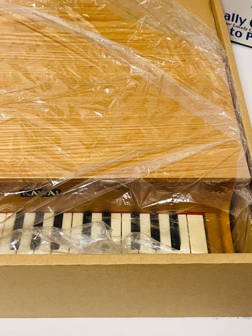 希少な日本製 未使用品 KAWAI 木製グランドピアノ 32鍵盤
