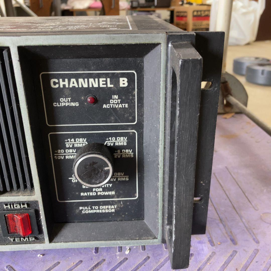 PEAVEY CS-800 ステレオパワーアンプ ピーヴィー アンプ 240W