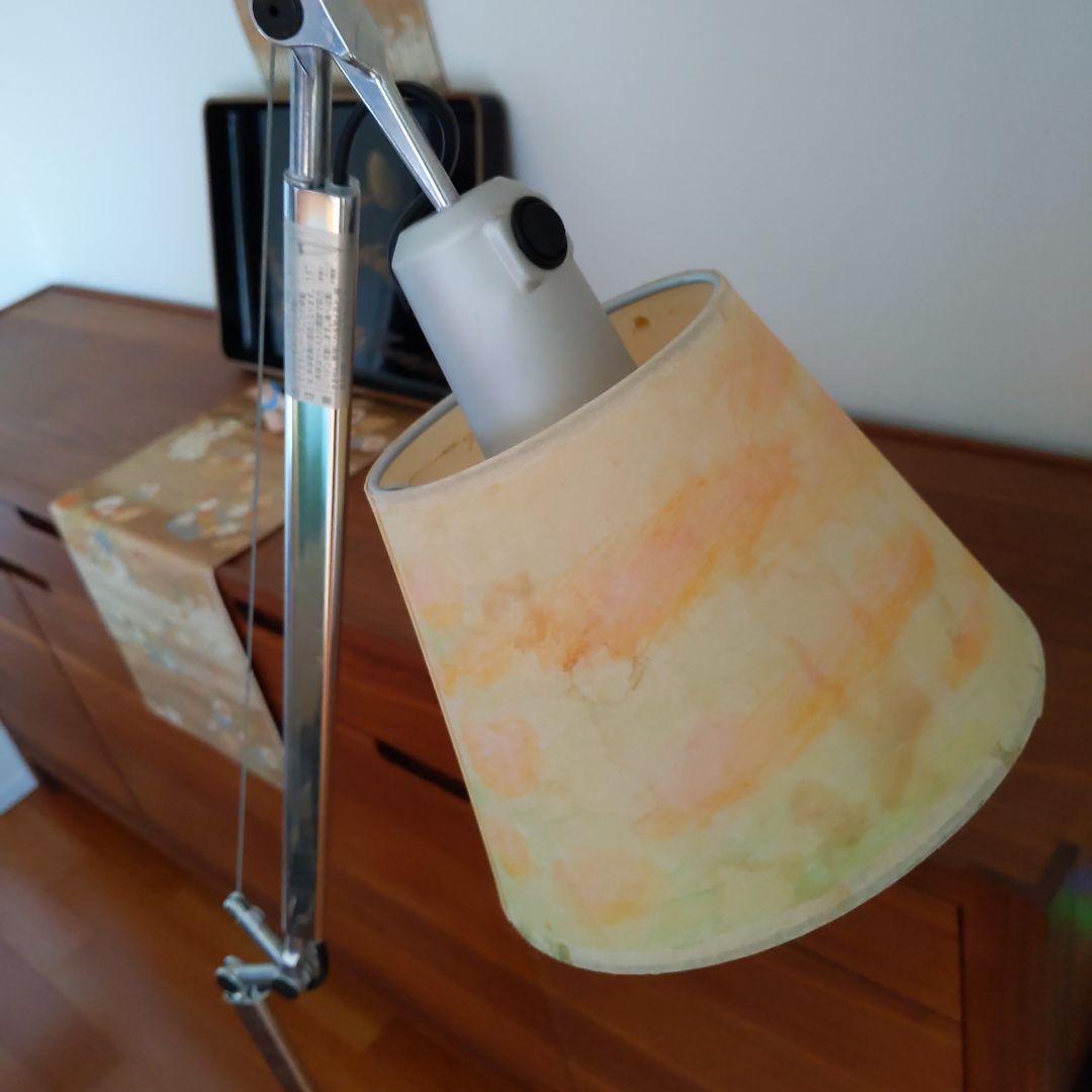 アルテミデトロメオフロアスタンド