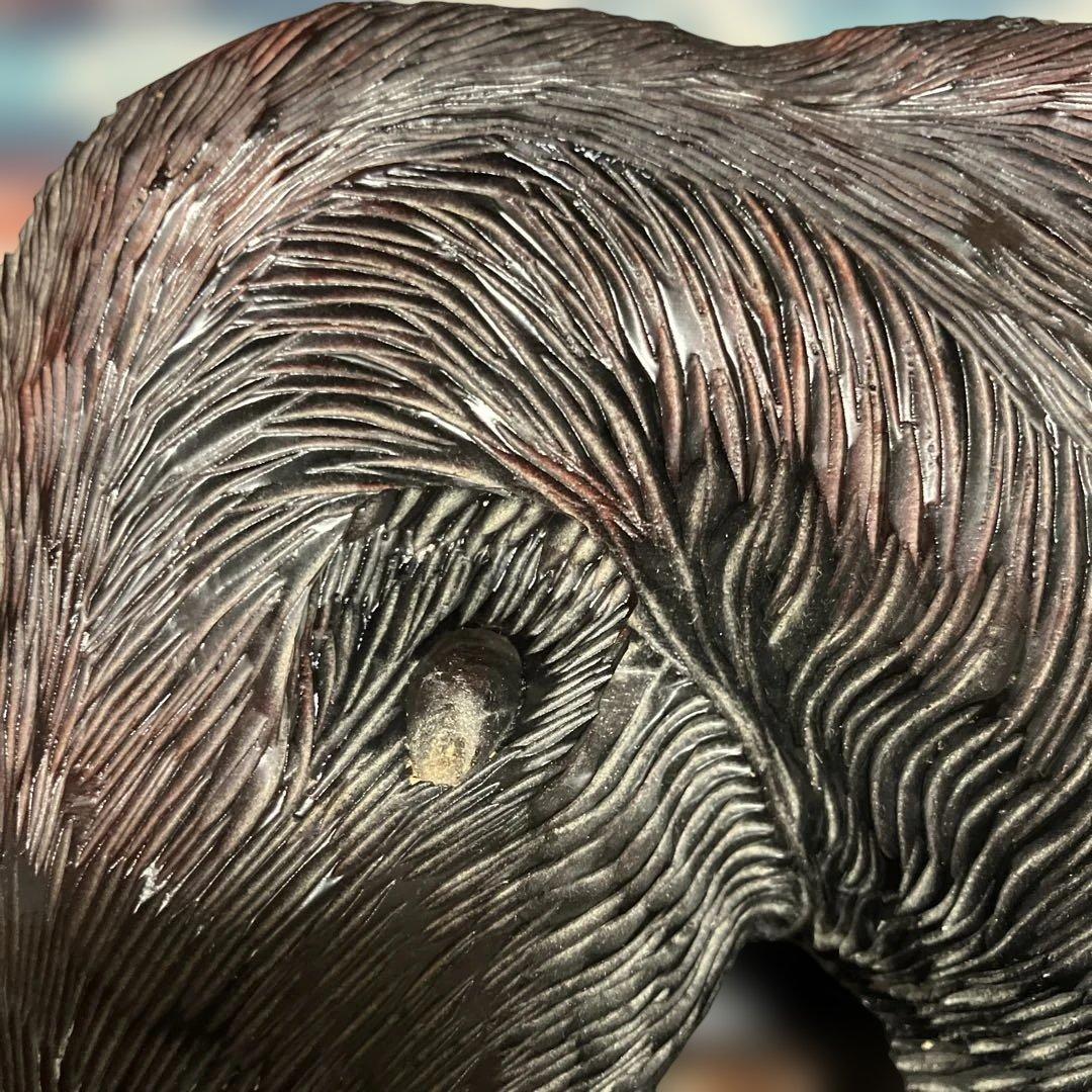 木製クマと魚の彫刻 台座あり