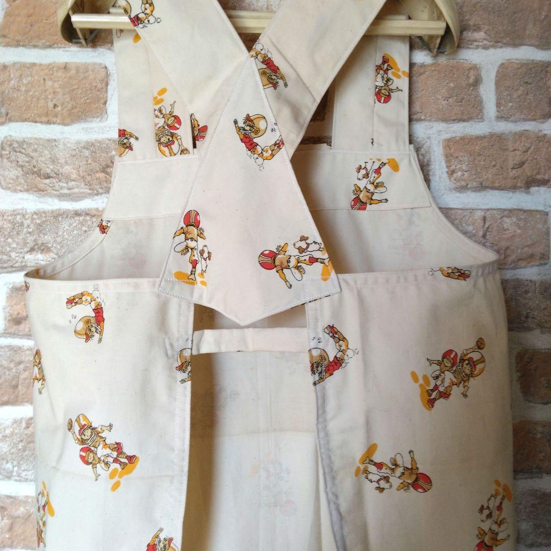 レトロ柄のかわいいエプロン