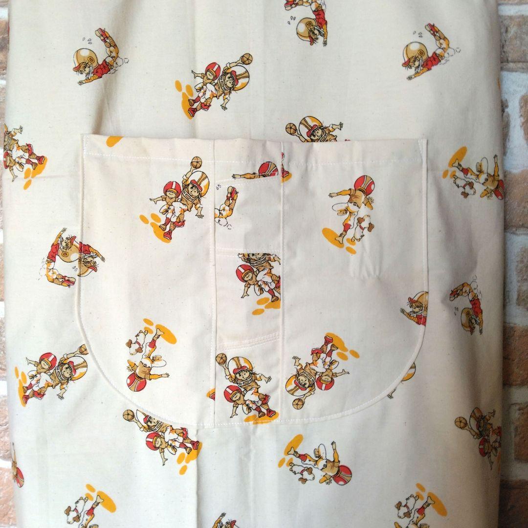 レトロ柄のかわいいエプロン